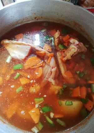 Una foto de Consomé de hueso de pollo