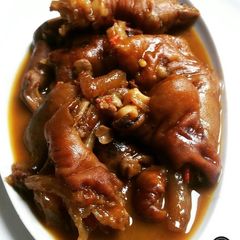 A picture of Cow leg pepper soup.