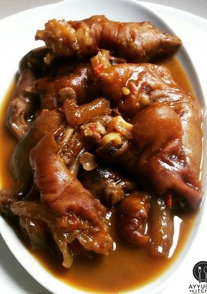 A picture of Cow leg pepper soup.