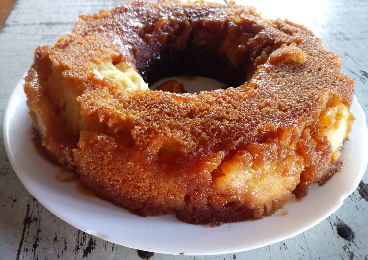 Bolo caramelado abacaxi e milho