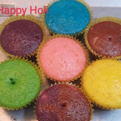 A picture of Thandai cup cakes.