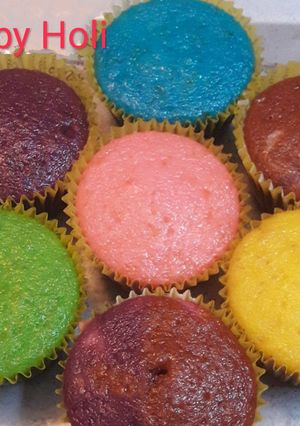 A picture of Thandai cup cakes.