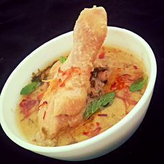 A picture of Chicken Rezala.