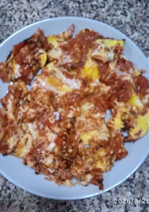 Une photo de Omelette au tomate 🍅🍅