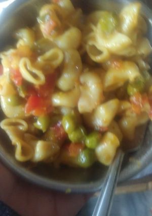 वेज मैकरोनी (Veg macaroni recipe in Hindi) रेसिपी मुख्य फोटो