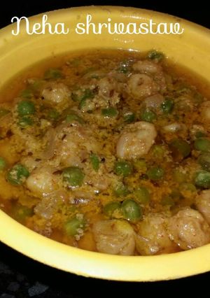 A picture of Makhana matar malai curry.