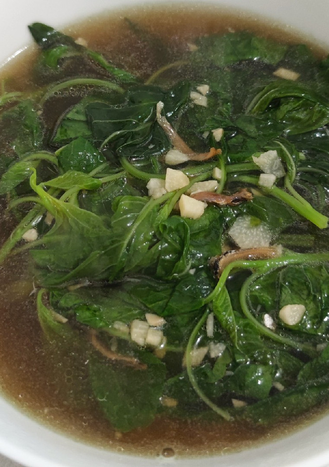 A picture of Double spinach soup.
