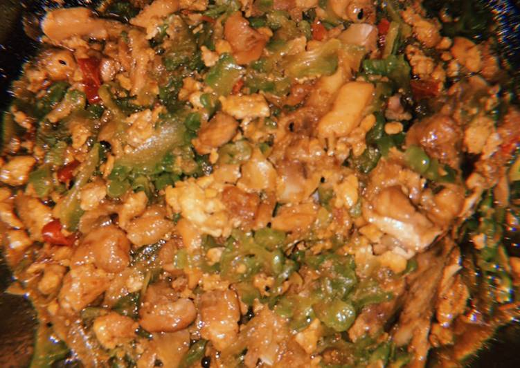 Tumis pare campur ayam ala anak kos