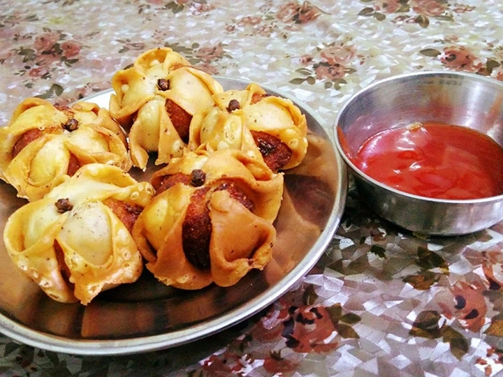 Recipe Deep fried Aloo flower the Delicious Tasty