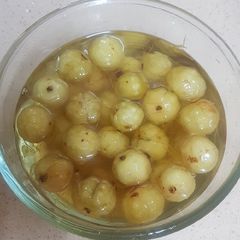 A picture of Gooseberry murraba.