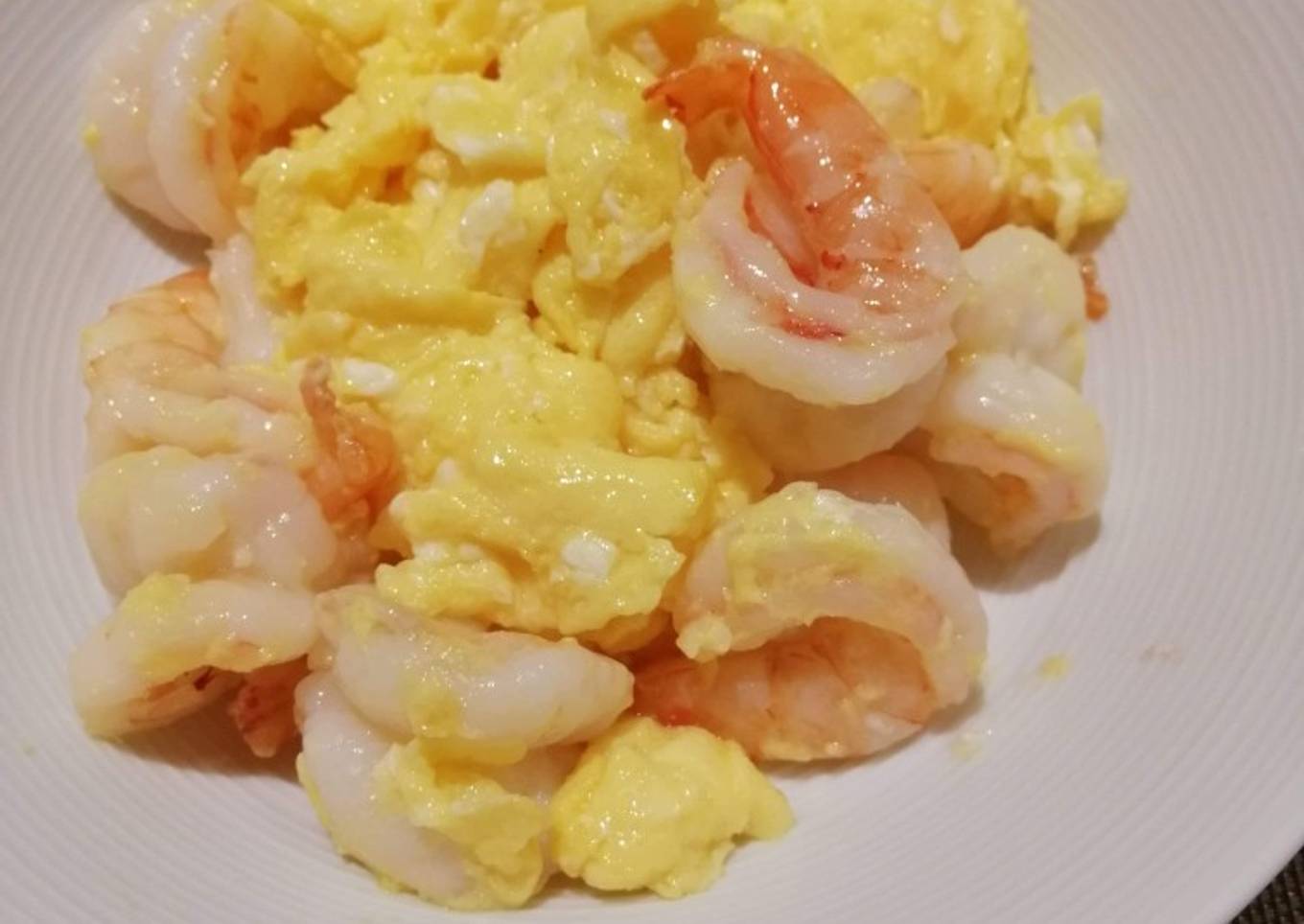 Eggs with shrimp