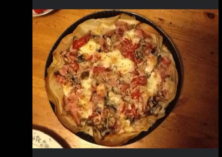 La Meilleur Recette De Tarte de feuilles de brick façon pizza jambon champignons mozzarella et crème aux œufs