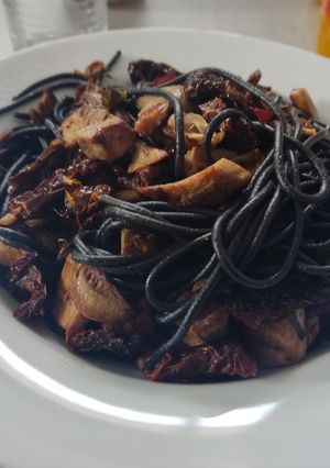 Una foto de Pasta negra (cutre pero sabrosa)
