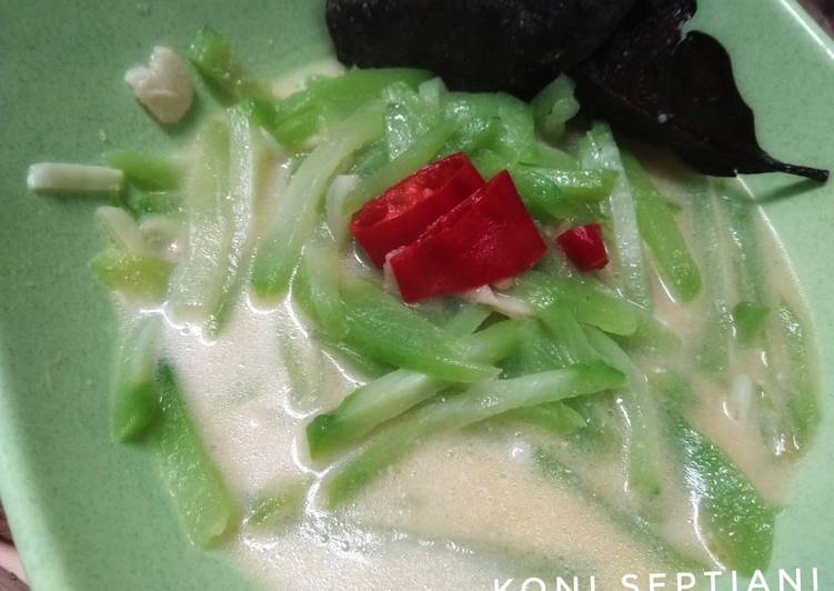 Resep Sayur putih labu siam  Bandung RecookDiahAyu oleh 