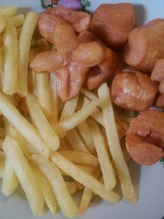 Foto resep Kentang & sosis goreng 😋😋😋