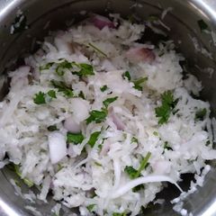A picture of Mooli Salad.