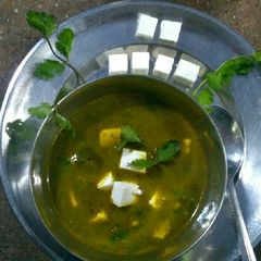 A picture of Palak Paneer.