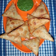 A picture of Punjabi Vegetable Samosa.