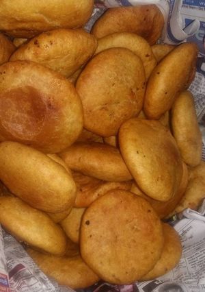 खस्ता कचोरी (Khasta kachori recipe in hindi) रेसिपी मुख्य फोटो