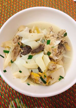 Hình của món Canh măng vịt.