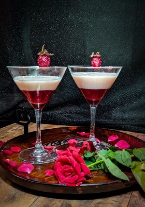 ডাবল লেয়ার ড্রিংক(double layer drink recipe in Bengali) রেসিপির প্রধান ছবি