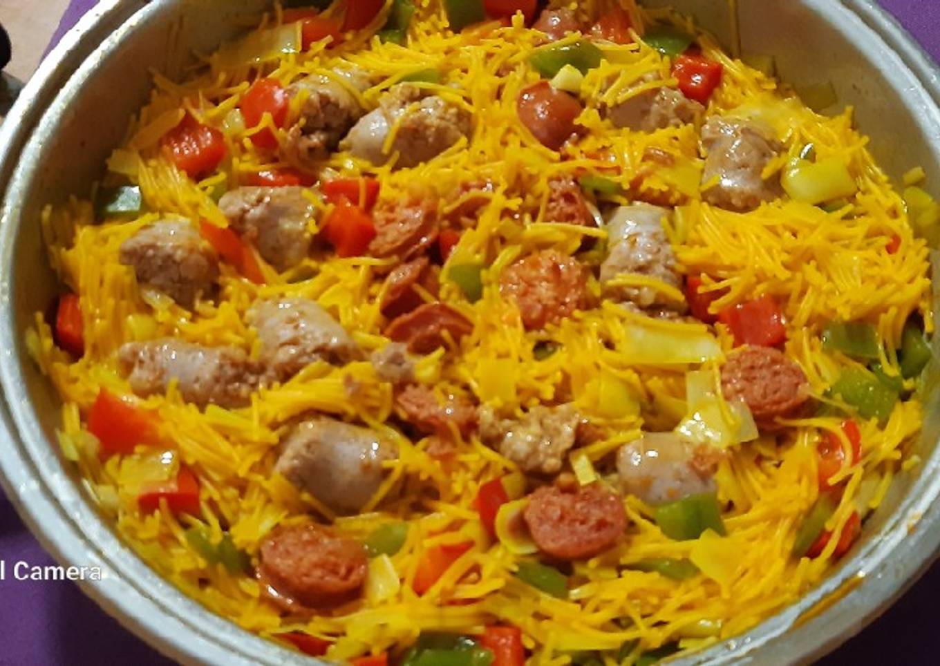 Fideos con butifarra y chorizo