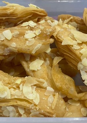 A picture of Almond Crispy Roti.