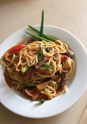 Una foto de Tallarín saltado
