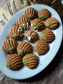 صورة لوصفة حلوة تركية بالكاوكاو والطحينة