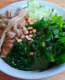 Bún thịt xào sả ớt