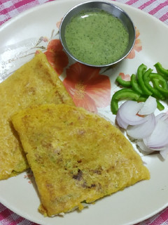 પનીર ચીલા (Paneer Chila Recipe in Gujarati) રેસીપી મુખ્ય ફોટો