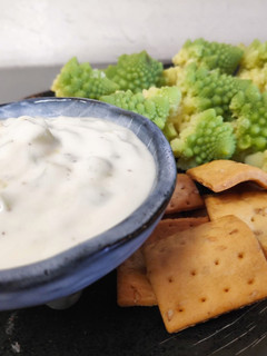 Una foto de Salsa de yogur de cabra