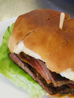 Una foto de Chivito especial