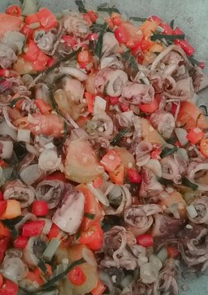 Foto resep Tumis cumi asin pedas segar