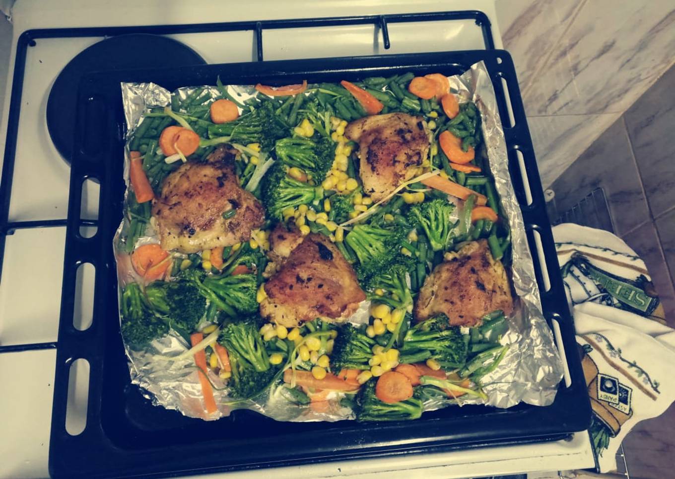 Oven baked chicken and veggez
