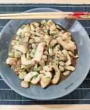 Wok de calamar con habas sabor oriental
