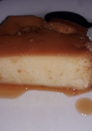 Una foto de Flan casero 🍮 súper fácil!