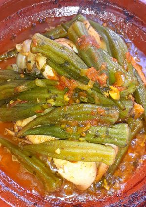 Una foto de Tajín de pavo con gombos 🦃