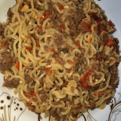 A picture of Noodle bolognese.