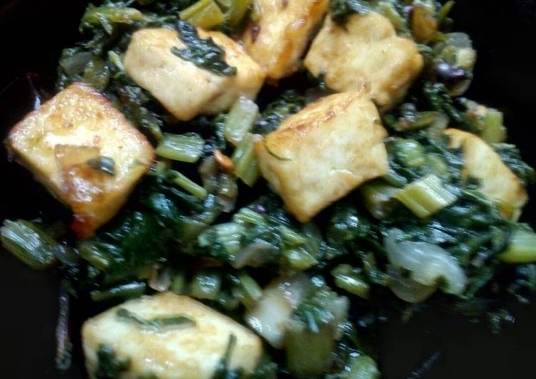 Steps to Make Award-winning Paneer Palak