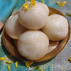 Sijha suji Manda pitha A picture of Sijha suji Manda pitha.