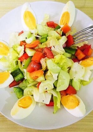 Foto resep Salad campur dan telur rebus