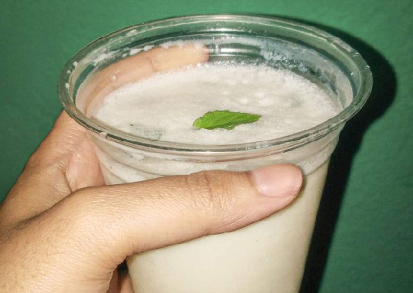 Mint-Yogurt Smoothie