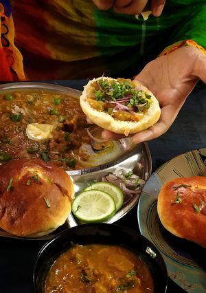 A picture of Pav bhaji.