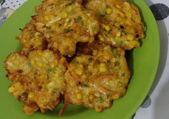 Resep Bakwan Jagung Sayur Super Crunchy Oleh Indah Yuliani Cookpad