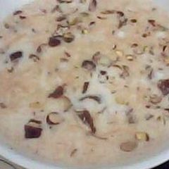 A picture of Sheer khurma.