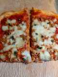 Pizza rustica con tonno, capperi e cipolla