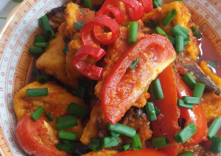 Tahu dan Pindang Bumbu Sambel