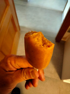 Una foto de Helado de plátano y calabaza vegano