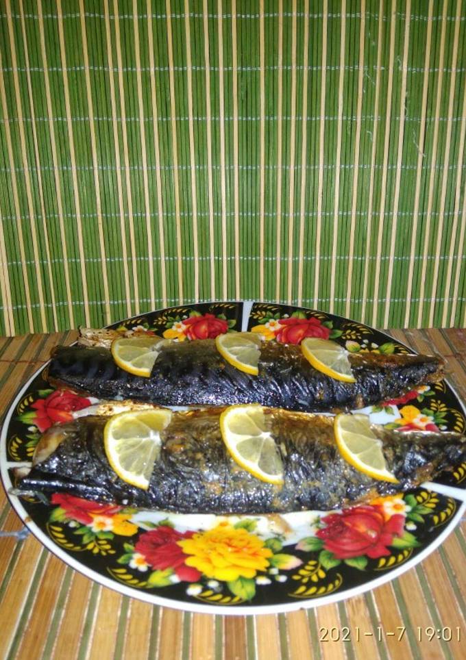 Скумбрія запечена
